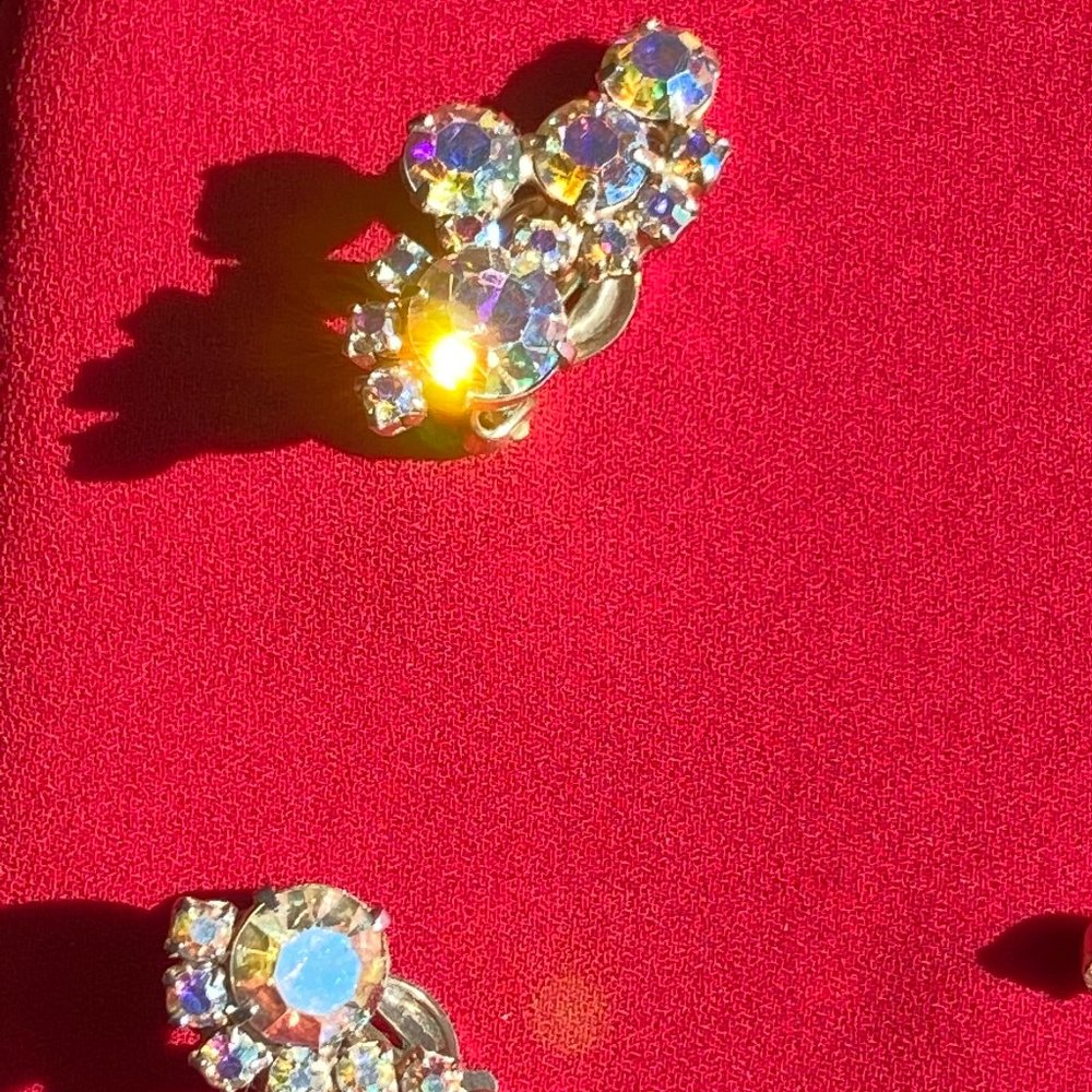 Vintage Aurora Borealis Choker Necklace & Earrings set - Picture 2 of 14